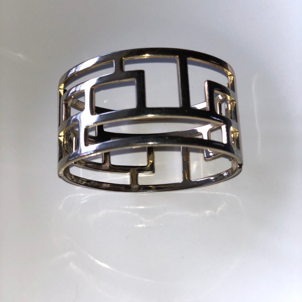 Gold Hinge Bracelet - Picture 4 of 5